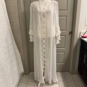 Vintage White Chiffon Maxi Peignoir Robe Lace Trim Pleated Ruffle Sleeves Boho